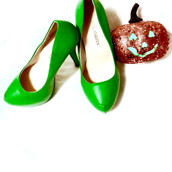 🎃Green heels🎃 - Picture 6 of 7